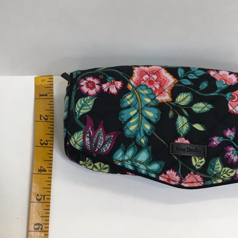 *JUST REDUCED* Vera Bradley Cosmetics Case - Picture 7 of 10